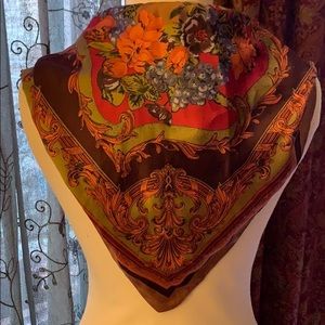 Lovely ladies scarf